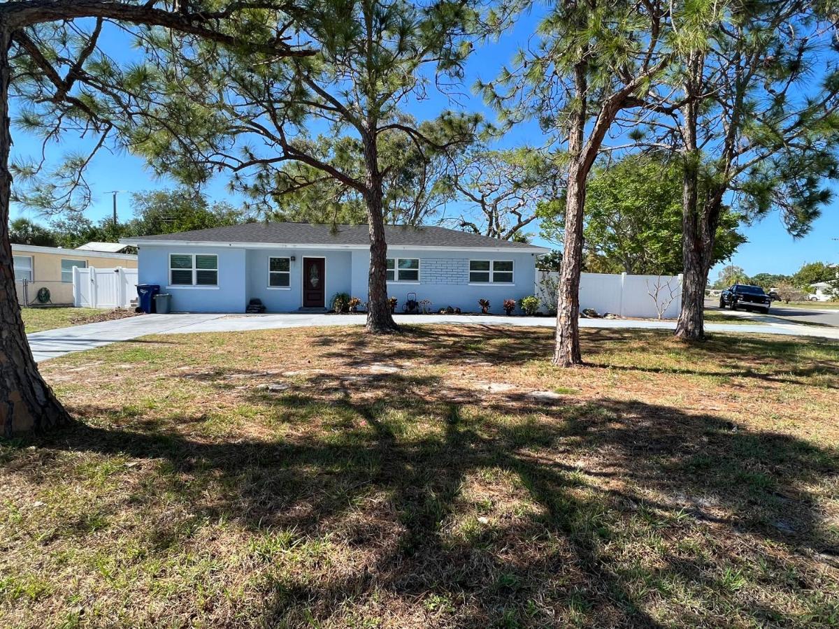 Hostal Beach Vacation Mode Bradenton Exterior photo